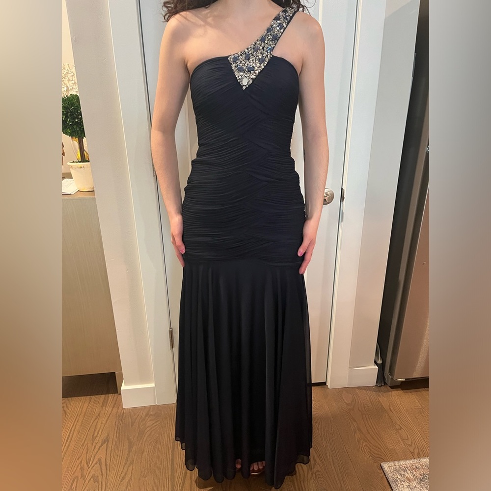 Joanna Chen navy blue evening dress with accent beading. Size 4 new with tags